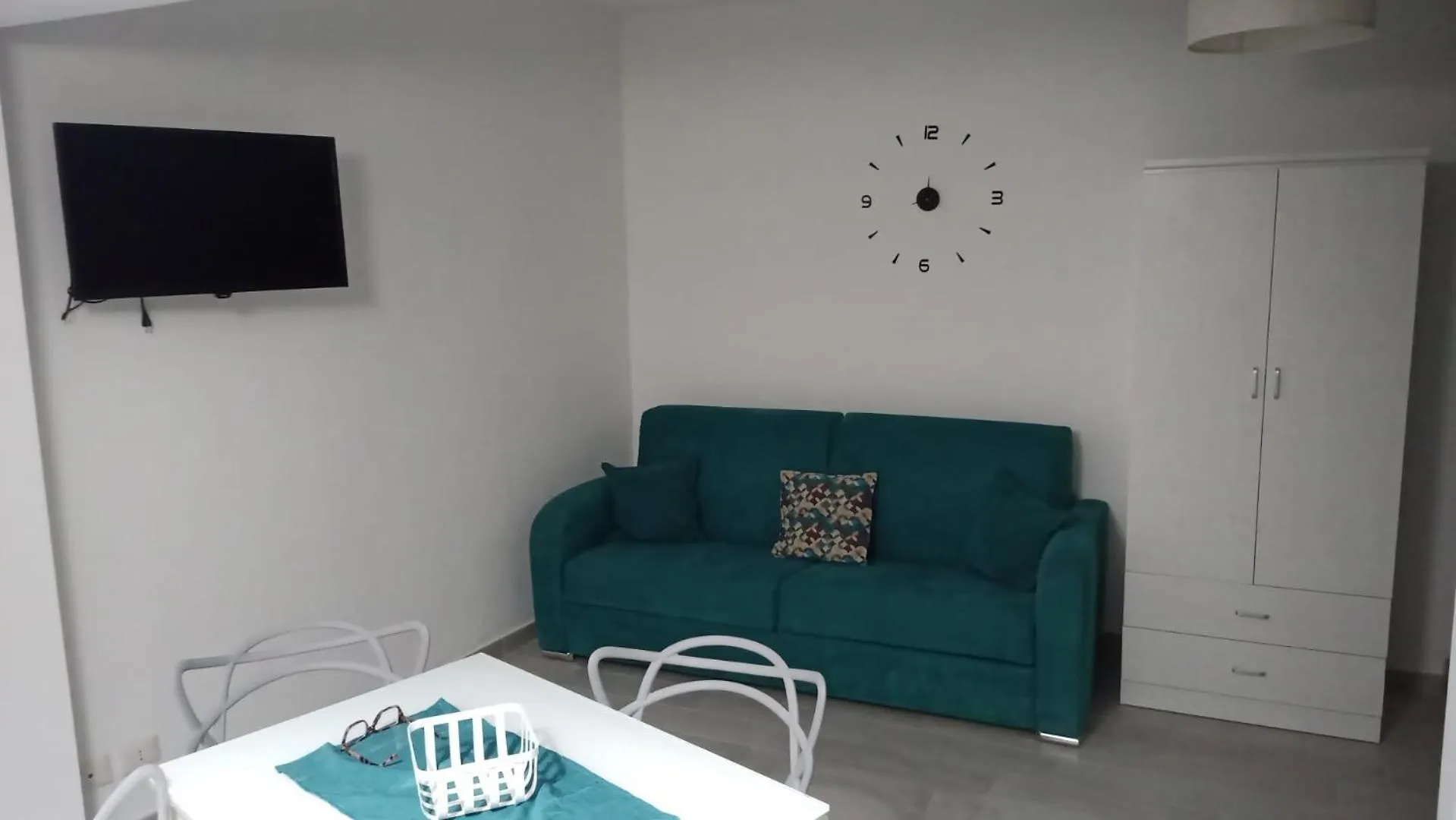 Nahar Home Naro 0*,