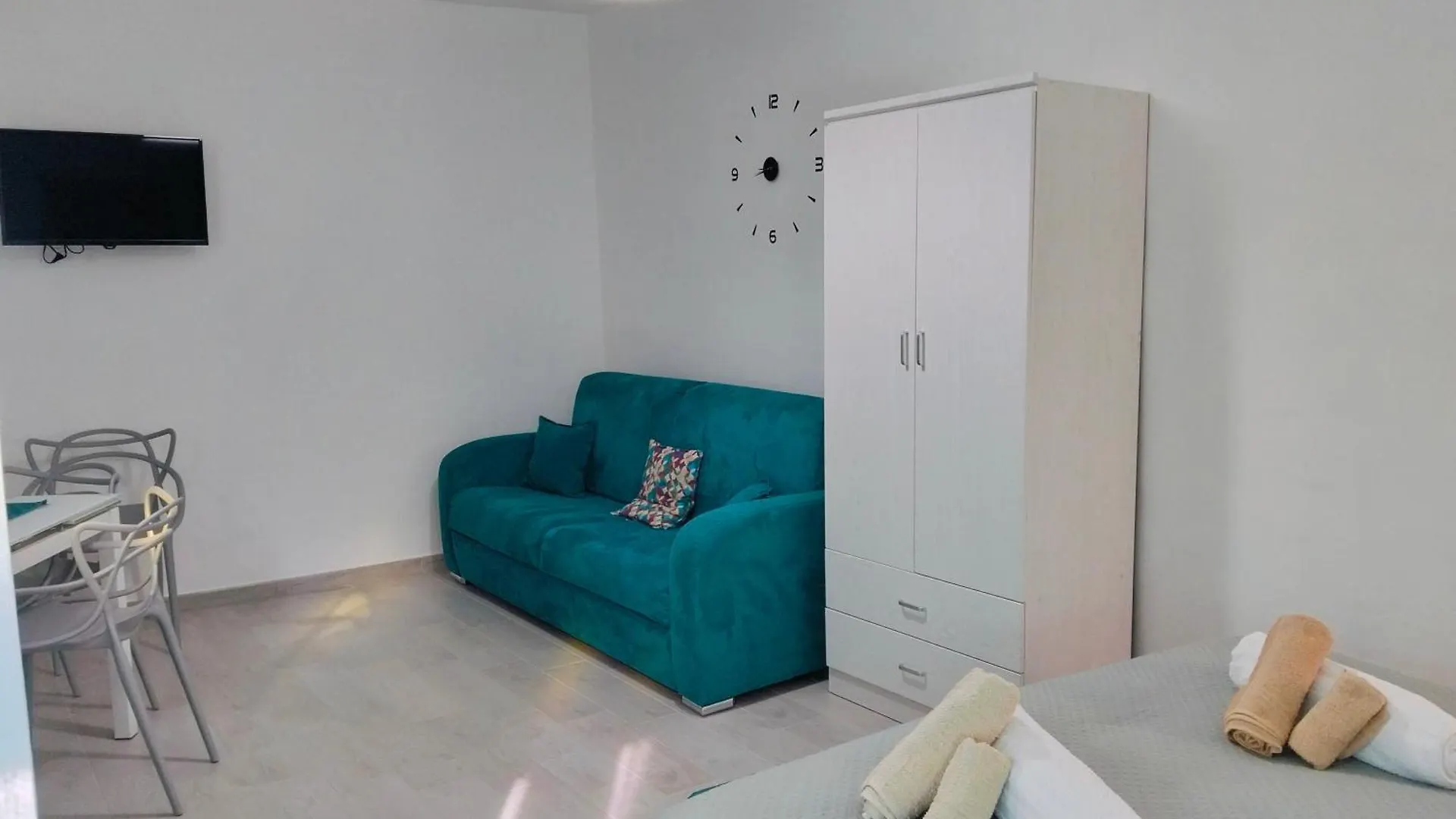 Nahar Home Naro Apartment